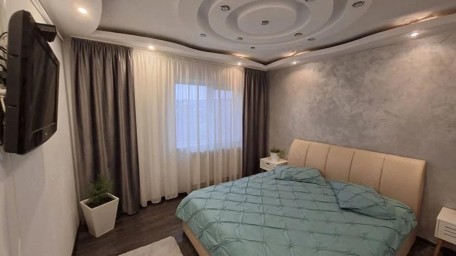 Apartament cu 3 camere decomandat în Eremia