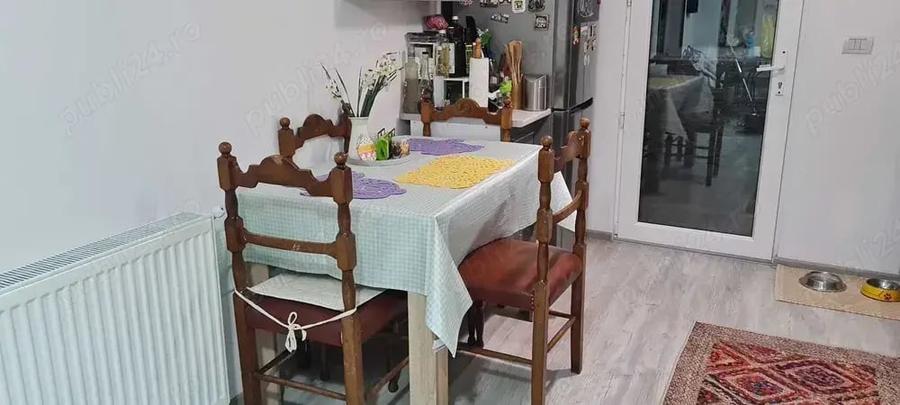 Apartament cu 4 camere decomandat în Gară