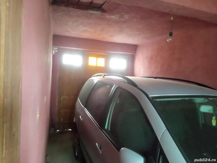 Casă cu 3 camere cu Teren 210 Mp în Moldova Nouă