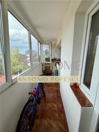 Apartament cu 4 camere decomandat în Republicii