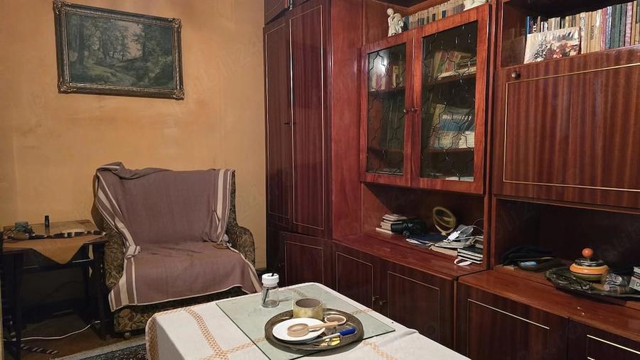 Apartament cu 3 camere decomandat în Progresul