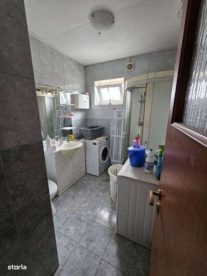 Casă cu 3 camere în Central