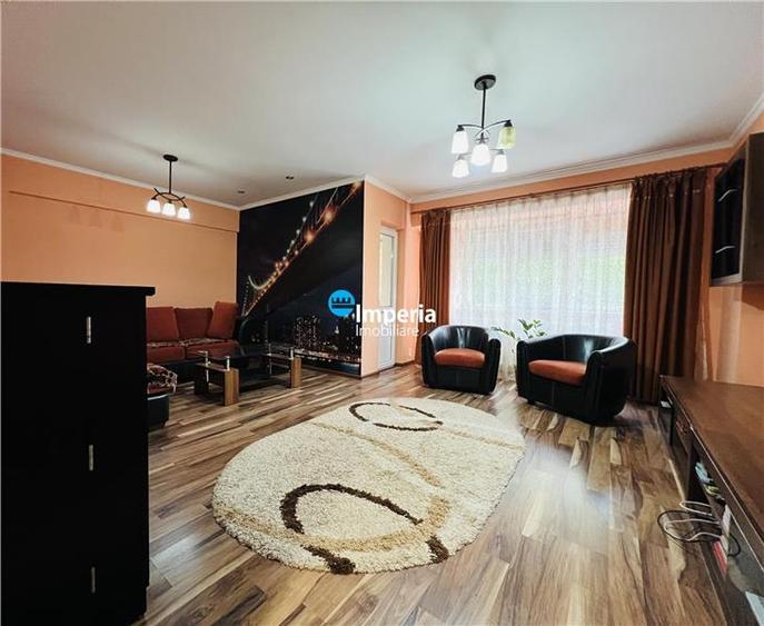 Apartament cu 3 camere decomandat în Păcurari