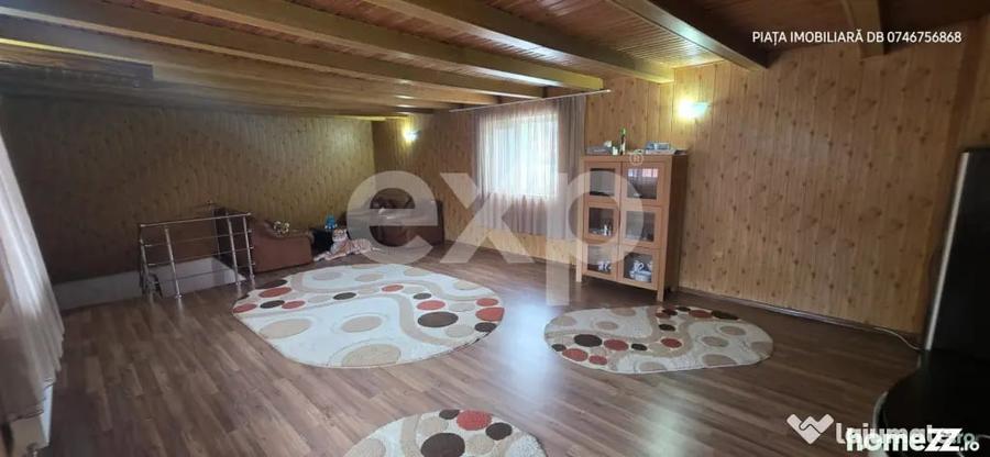 Casă cu 9 camere cu Teren 1053 Mp în Ultracentral