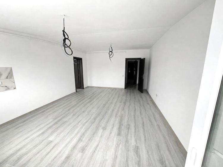 Apartament cu 2 camere semidecomandat în Sânpetru