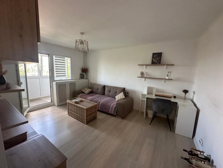 Apartament cu 2 camere decomandat, mobilat în Rovine