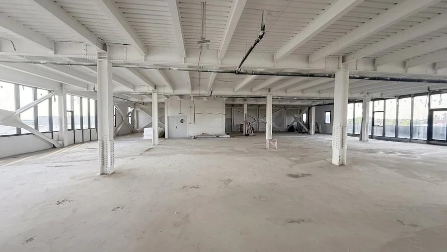 Spațiu comercial, de 800 mp, în Ștefăneștii de Jos