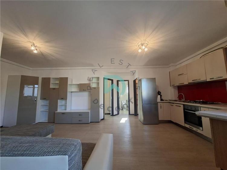 Apartament 2 camere  tip studio, Tractorul, intermediar, loc de parcare, etaj 1 - 2