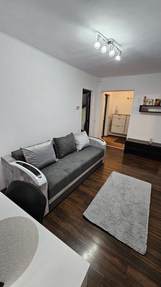 Apartament cu 2 camere semidecomandat în Ultracentral