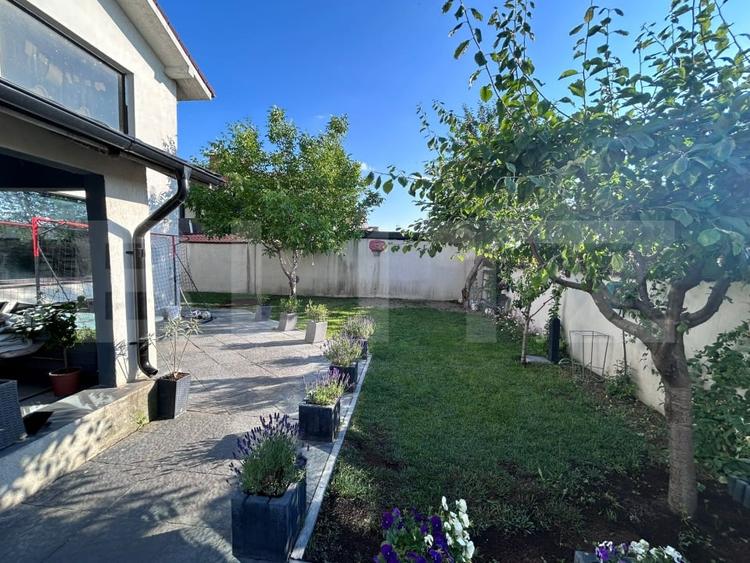 Casă individuală cu 4 camere cu Canalizare în Exterior Est