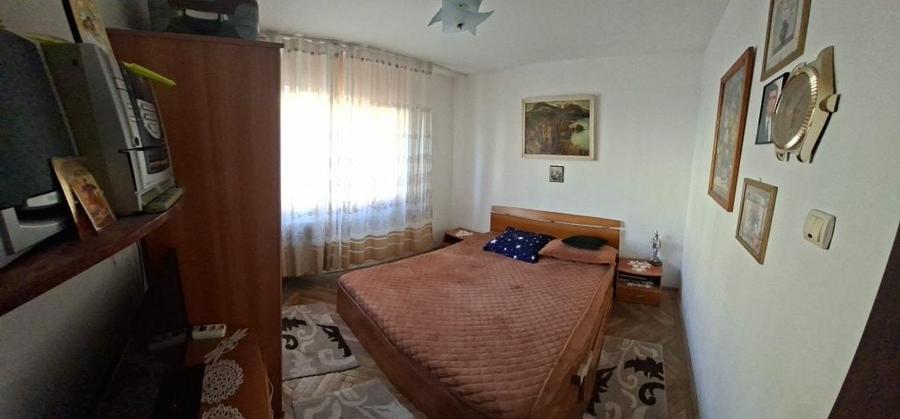 Apartament cu 3 camere semidecomandat în Popoveni