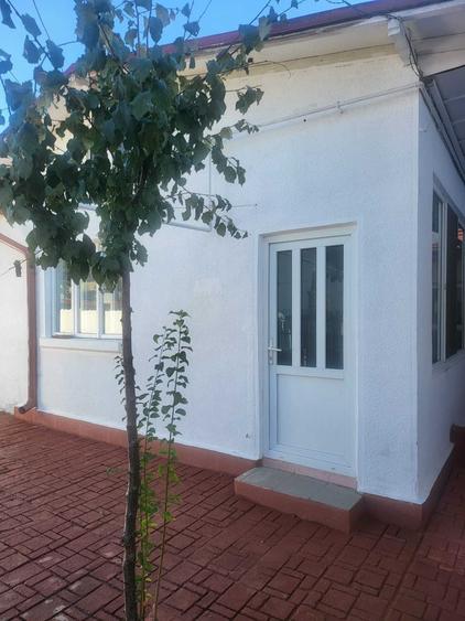 Casă cu 4 camere decomandat în Ultracentral