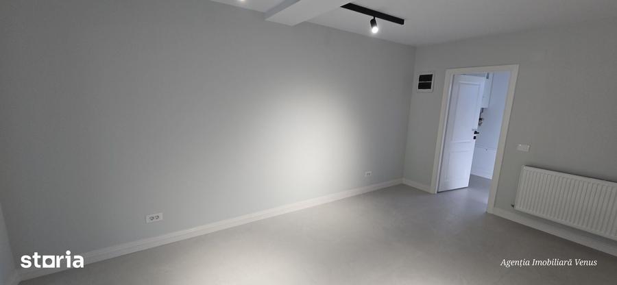 Spațiu comercial, de 70 mp, în Central