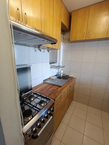 Apartament cu 3 camere semidecomandat în Sala Palatului