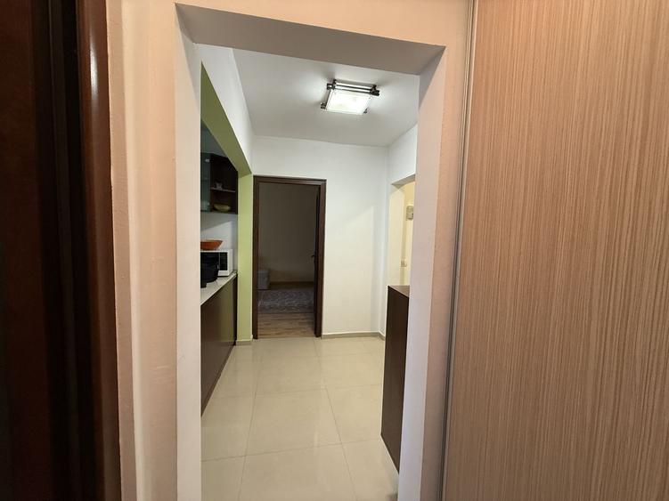 Apartament cu 2 camere decomandat, mobilat în Tomis Nord