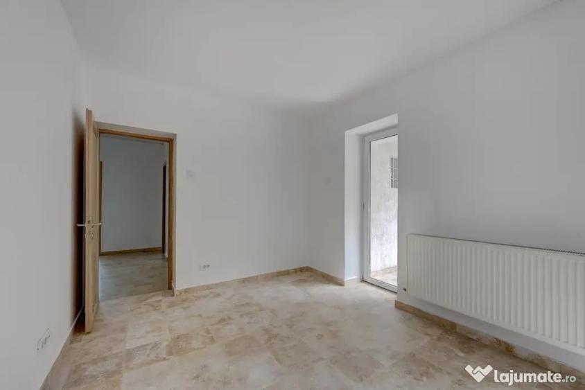 Casă cu 3 camere cu Teren 115 Mp în Drumul Sării