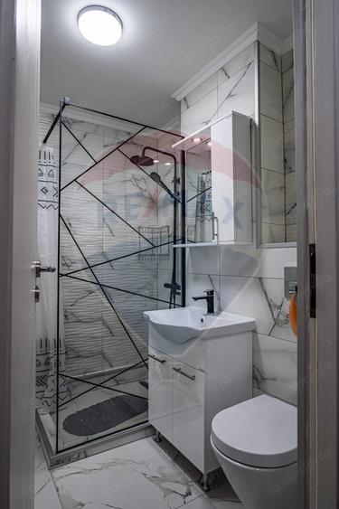 Apartament cu 3 camere decomandat în Sud