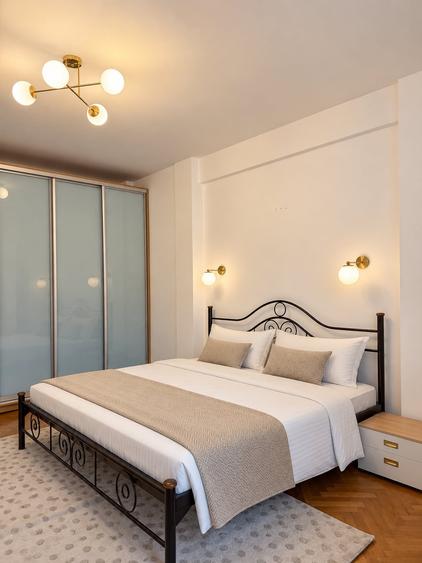 Apartament cu 3 camere, mobilat în Calea Victoriei