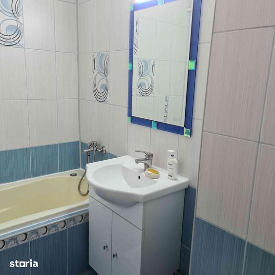 Inchiriez apartament 3 camere semidecomandat - 2