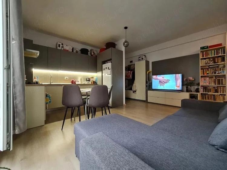 Apartament cu 2 camere decomandat în Central
