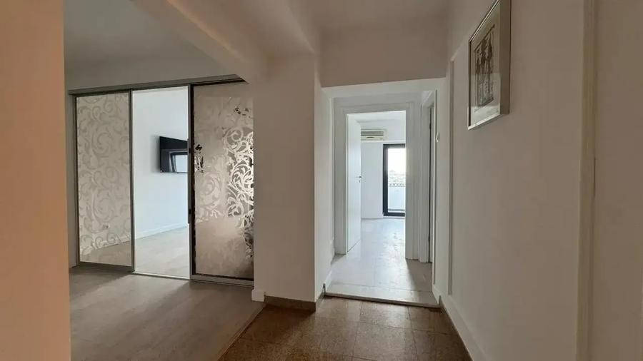 Apartament cu 4 camere decomandat în Ultracentral