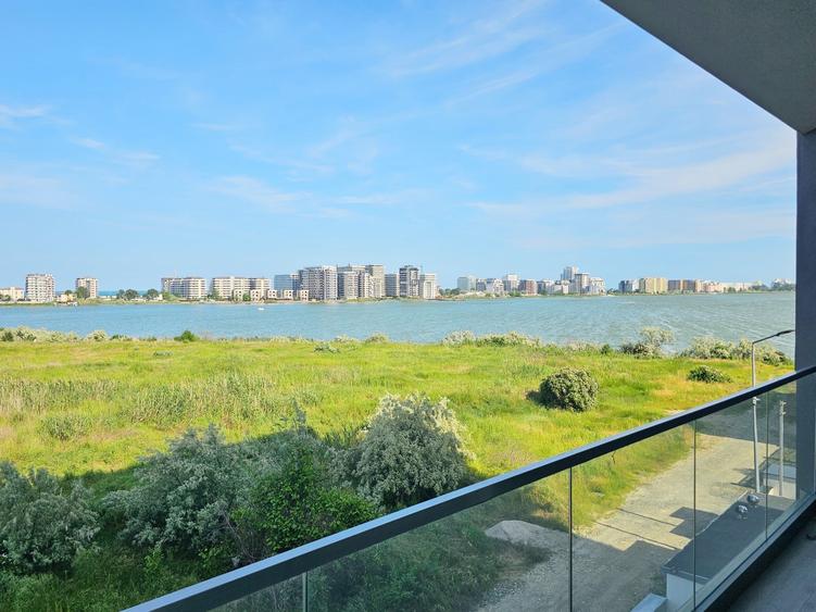 Apartament cu vedere către lac in complex cu piscina privata si sala de fitness - 1