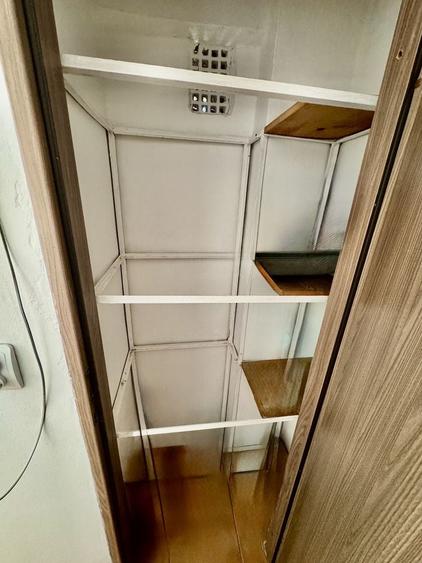 Apartament cu 2 camere semidecomandat în Văcăresti