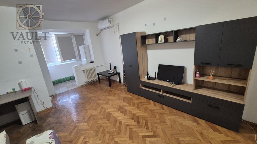 Garsonieră semidecomandată în Titan