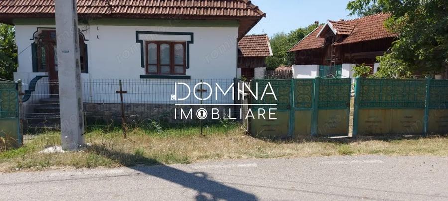 Casă cu 2 camere cu Teren 1583 Mp în Polovragi