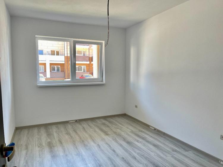 Apartament cu 3 camere decomandat în Sânpetru