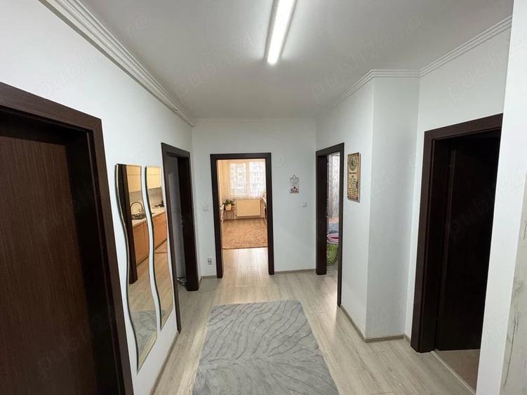 Apartament cu 2 camere decomandat în Pietroasa
