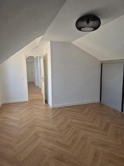 Casă cu 3 camere cu Teren 260 Mp în Central