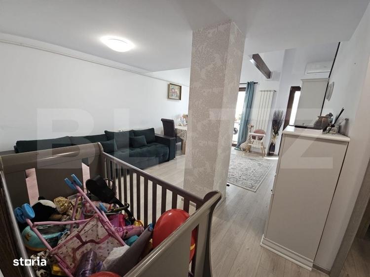 Apartament cu 3 camere semidecomandat în Valea Adâncă
