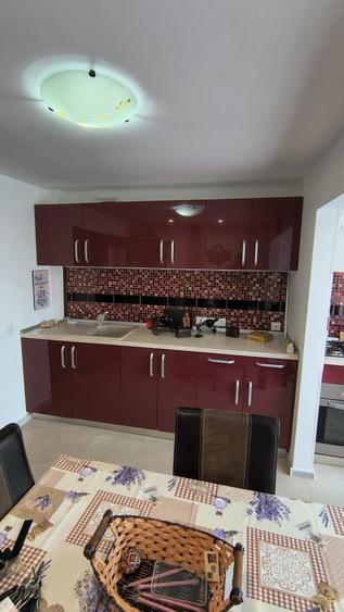 Apartament cu 2 camere decomandat în Torontalului