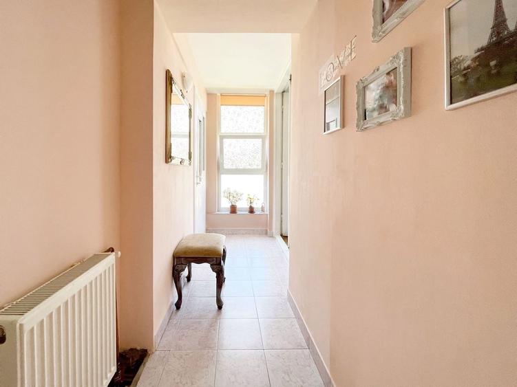 Apartament cu 6 camere semidecomandat, mobilat în Mehala