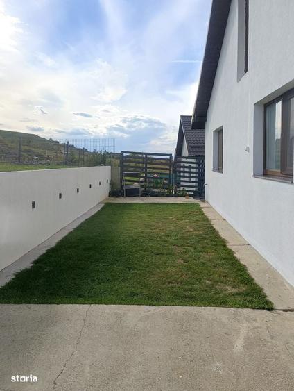 Casă cu 3 camere în Sânnicoară