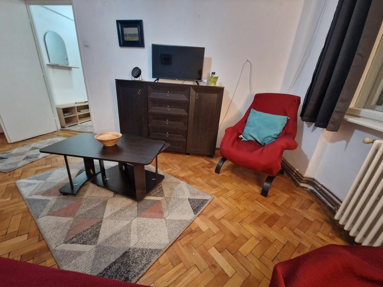 Apartament cu 2 camere semidecomandat în Central