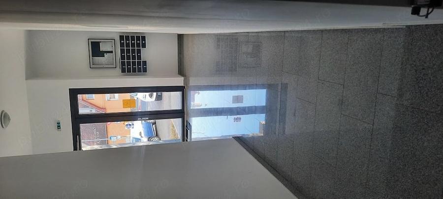 Apartament cu 2 camere decomandat în Piața Cluj