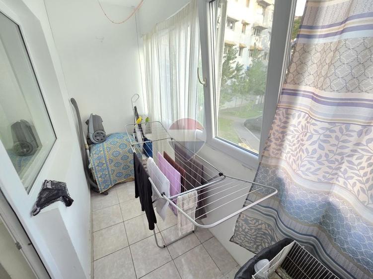Apartament cu 2 camere decomandat, mobilat în Central
