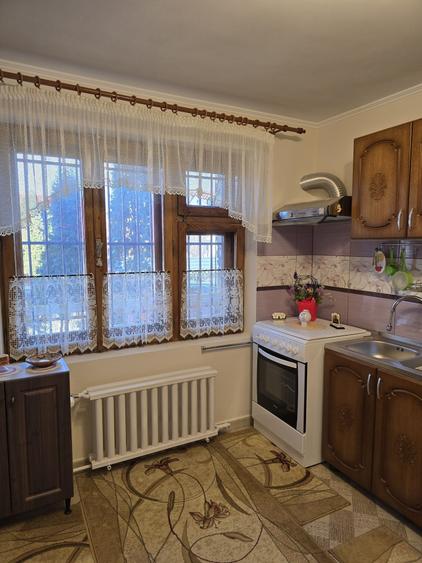 Casă cu 4 camere în Românești