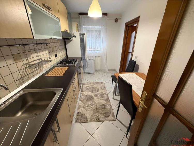 Apartament cu 2 camere decomandat în Est