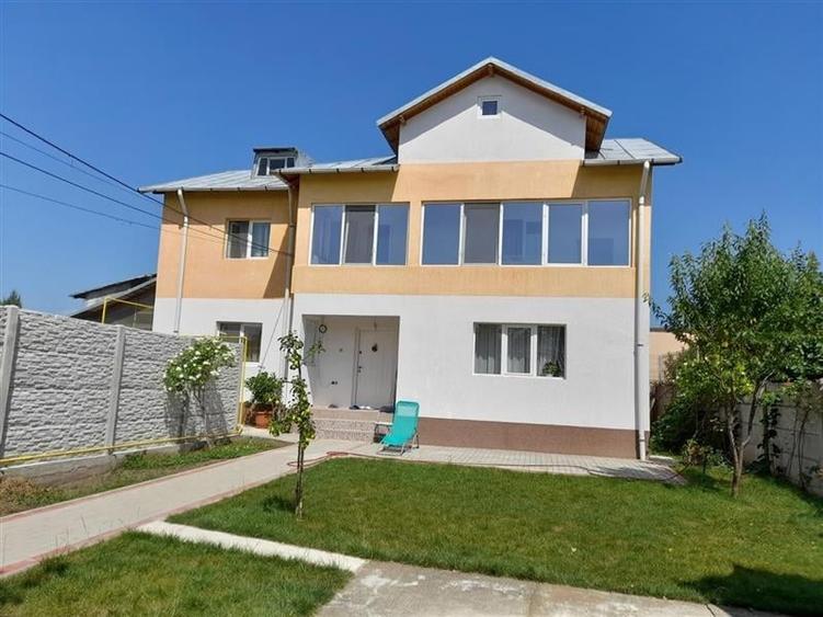Casă cu 5 camere cu Teren 396 Mp în Traian