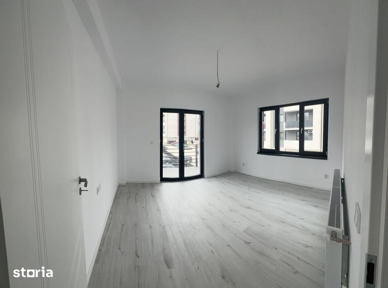 Apartament cu 3 camere decomandat în Socola