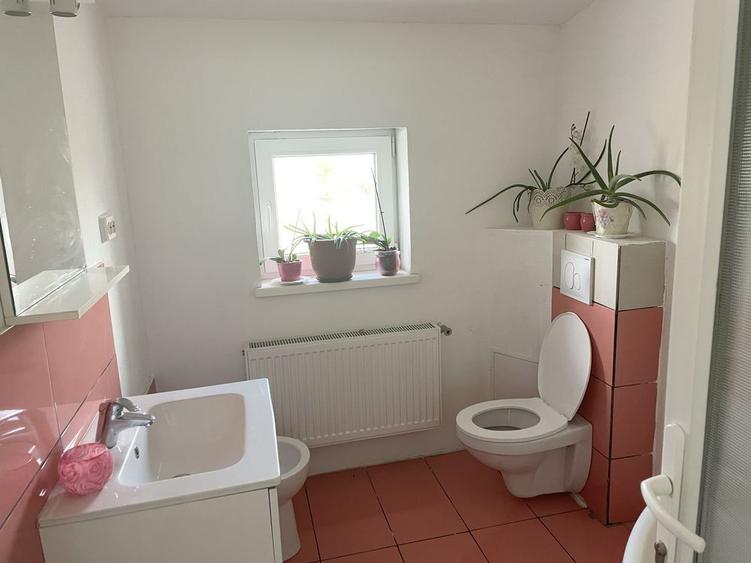 Casă cu 4 camere cu Teren 750 Mp în Central