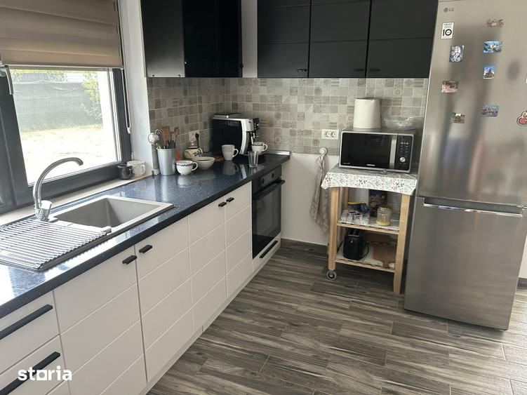 Casă cu 3 camere cu Teren 470 Mp în Vladimirescu