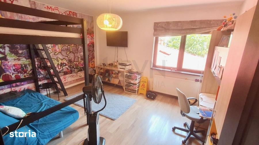 Casă cu 6 camere cu Teren 328 Mp în Dristor