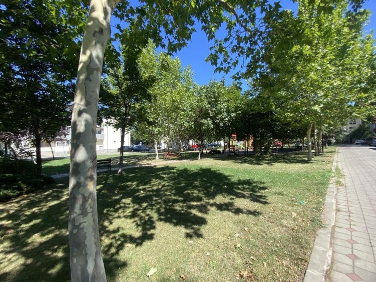 Apartament cu 3 camere decomandat, mobilat în Central