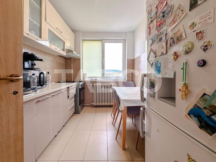 Apartament cu 3 camere semidecomandat, mobilat în Grigorescu