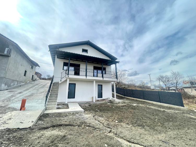 Casă individuală cu 3 camere cu Teren 550 Mp în Măgura