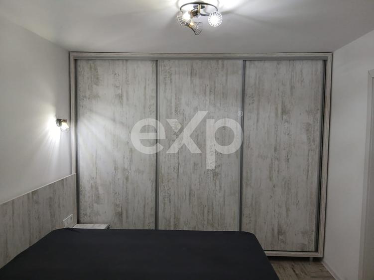 Apartament cu 3 camere semidecomandat, mobilat în Central